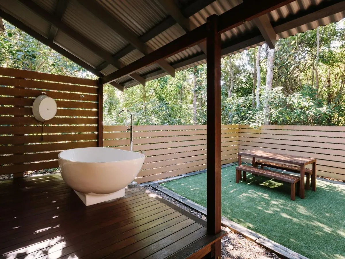 The Little Bush Hut Villa Nelly Bay 0*,  Australia