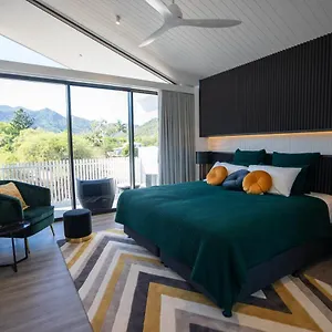Dacha On Maggie No#1 Opulent And Luxurious Holiday home