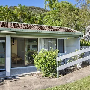 Affordable Island Escape! Queen Studio, Apartment